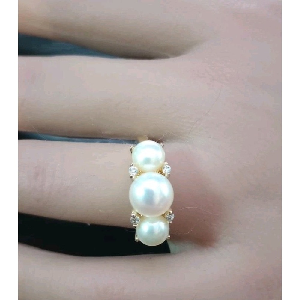 Vintage Faux Pearl Rhinestone Ring Gold Tone 3 Pearl Cluster Size 7.25